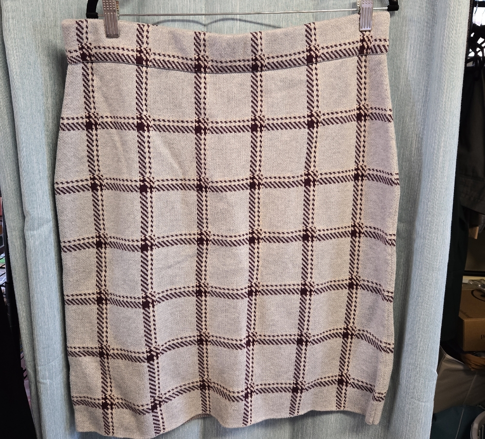 Ann Taylor Plaid Knit Pencil Skirt - Grey And Purple EUC